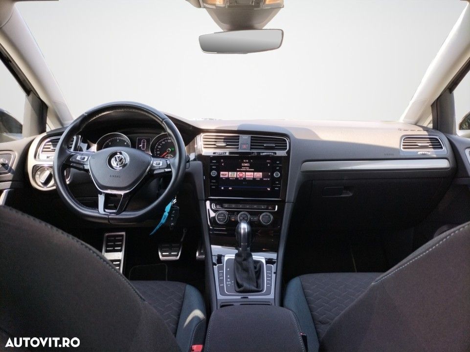 Volkswagen Golf - 7