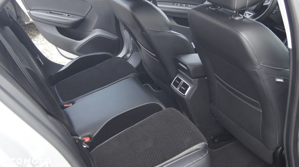 Renault Megane 1.2 Energy TCe Limited - 9