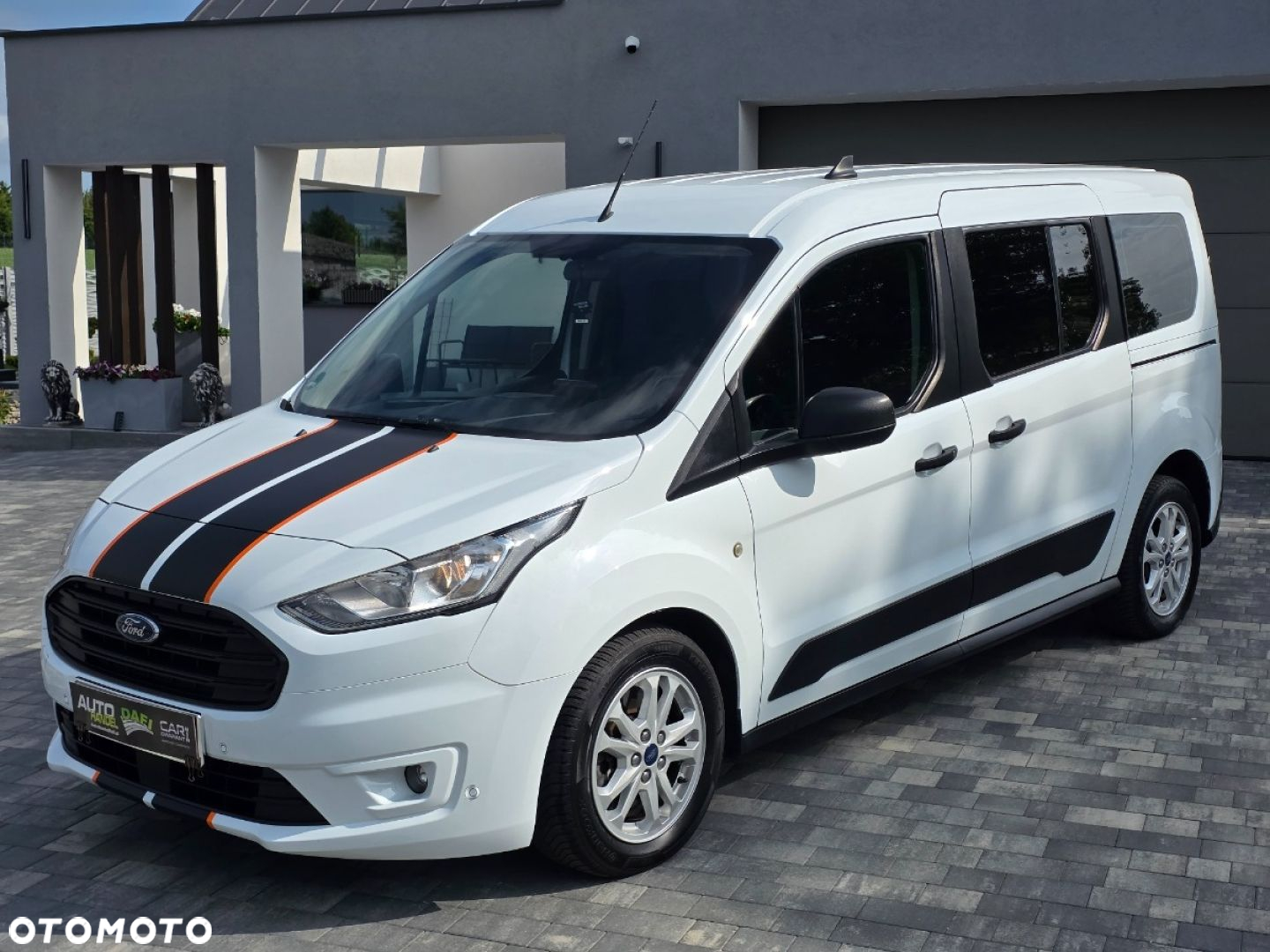 Ford Transit Connect - 28
