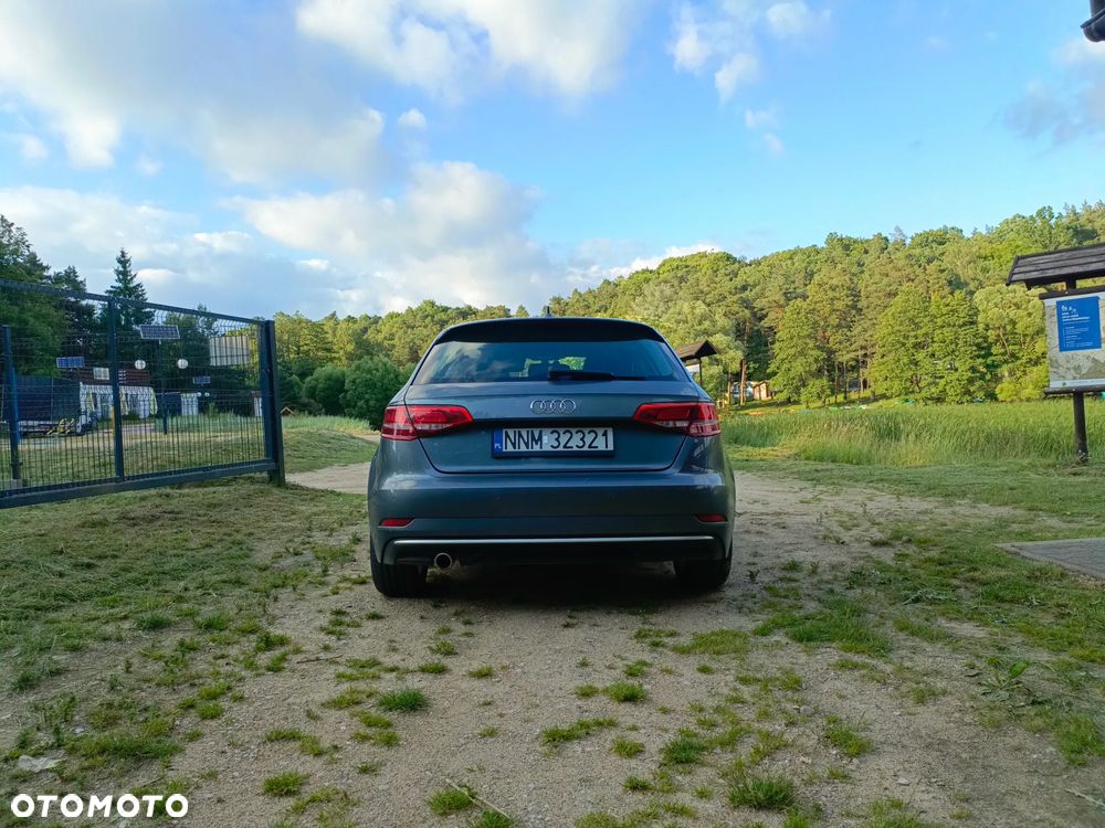 Audi A3 Sportback 1.6 TDI design - 6