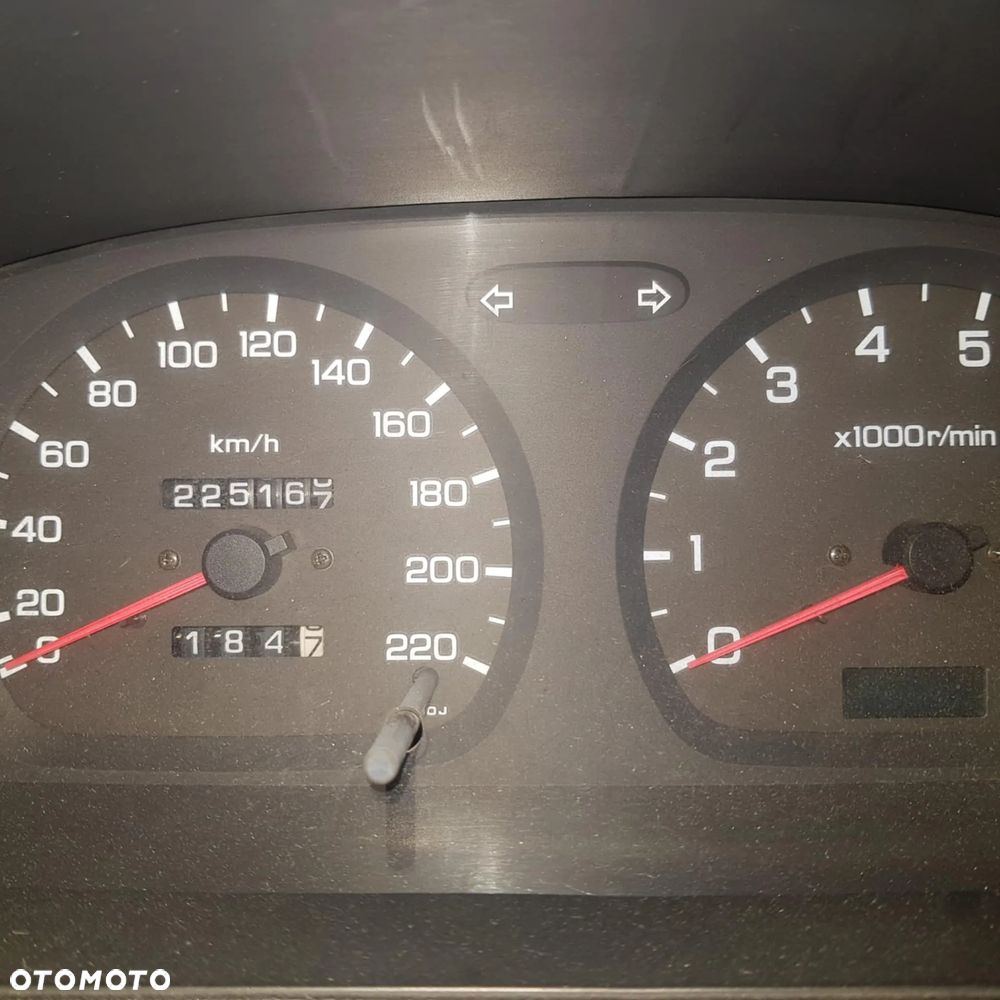 Nissan Almera 1.4 S - 15