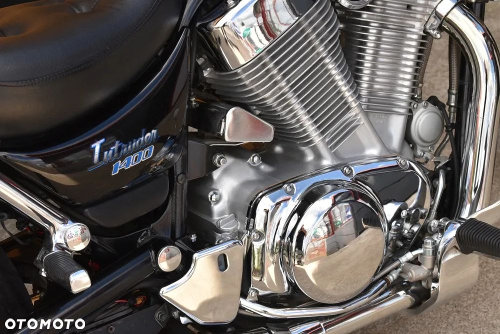 Suzuki Intruder - 32