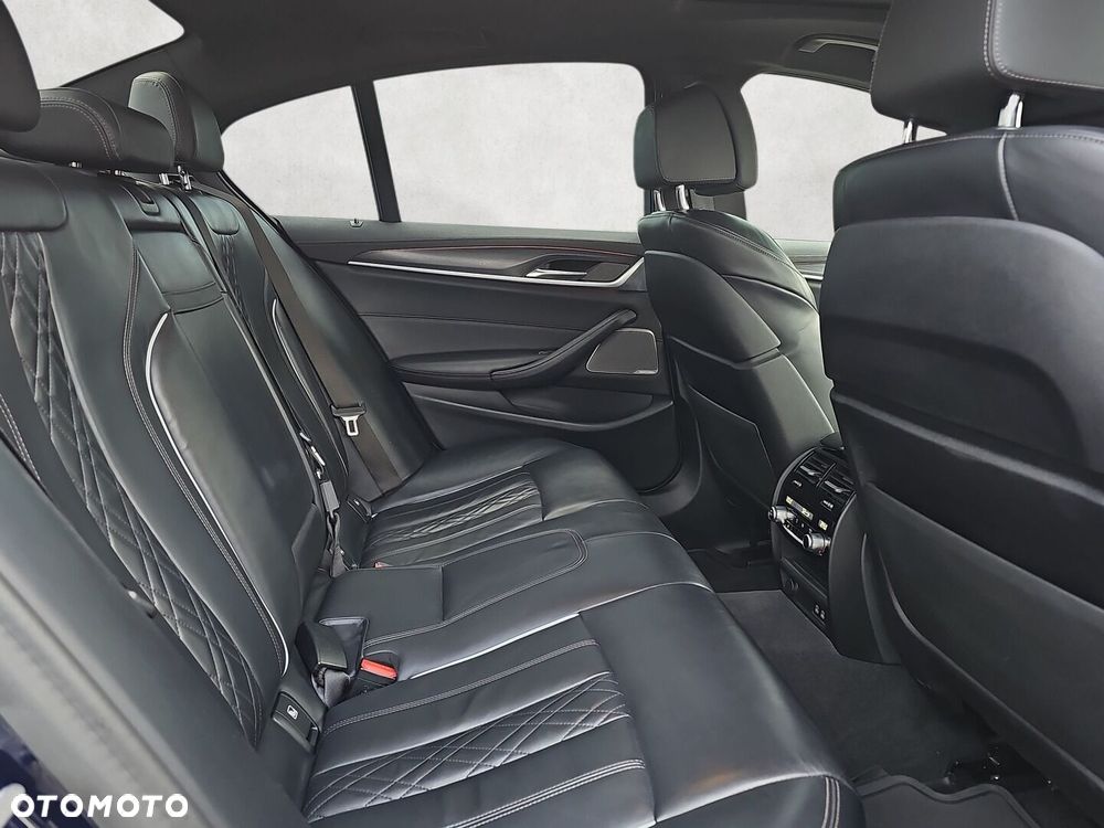 BMW Seria 5 540d xDrive mHEV M Sport sport - 30