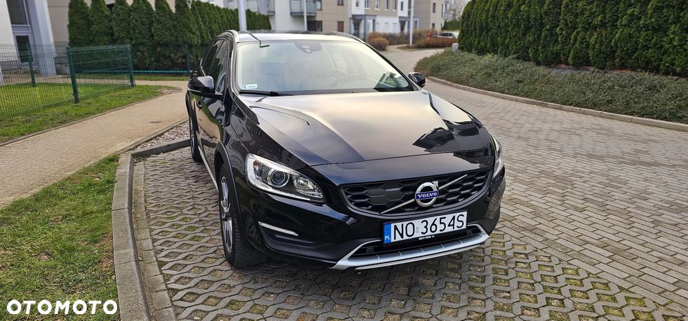 Volvo V60 T5 Drive-E Dynamic Edition (Momentum) - 2