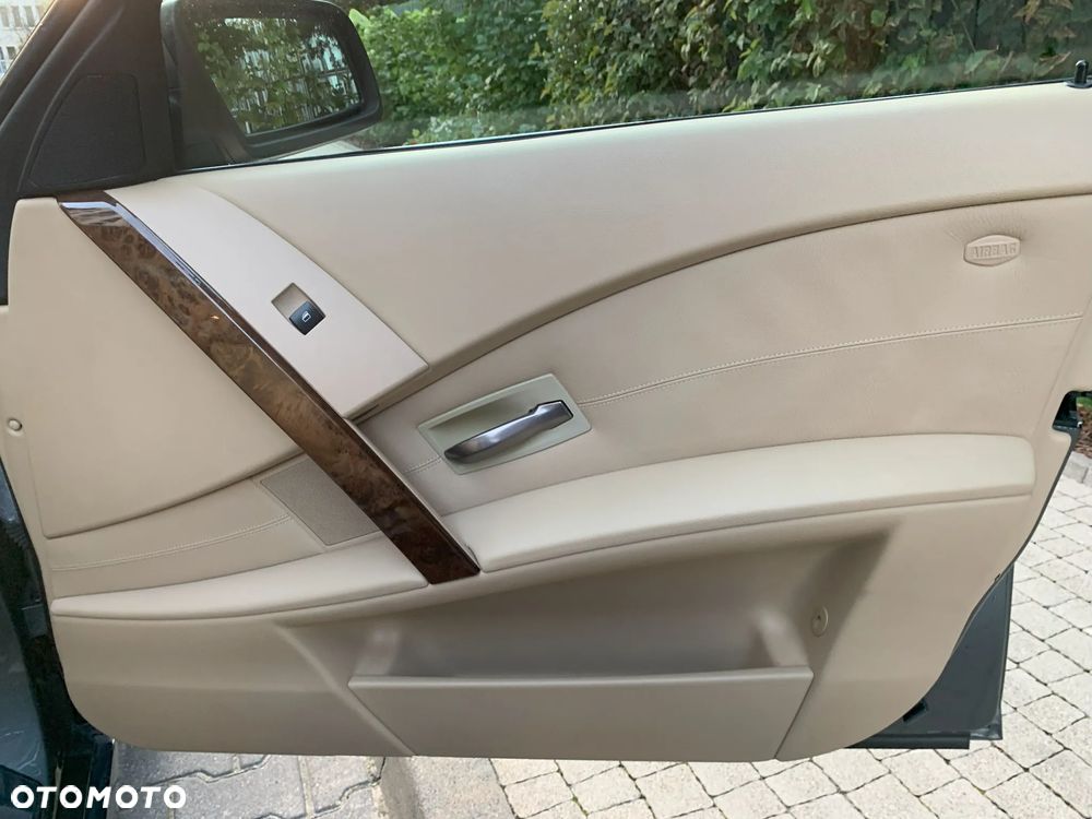 BMW Seria 5 530xi Touring - 20