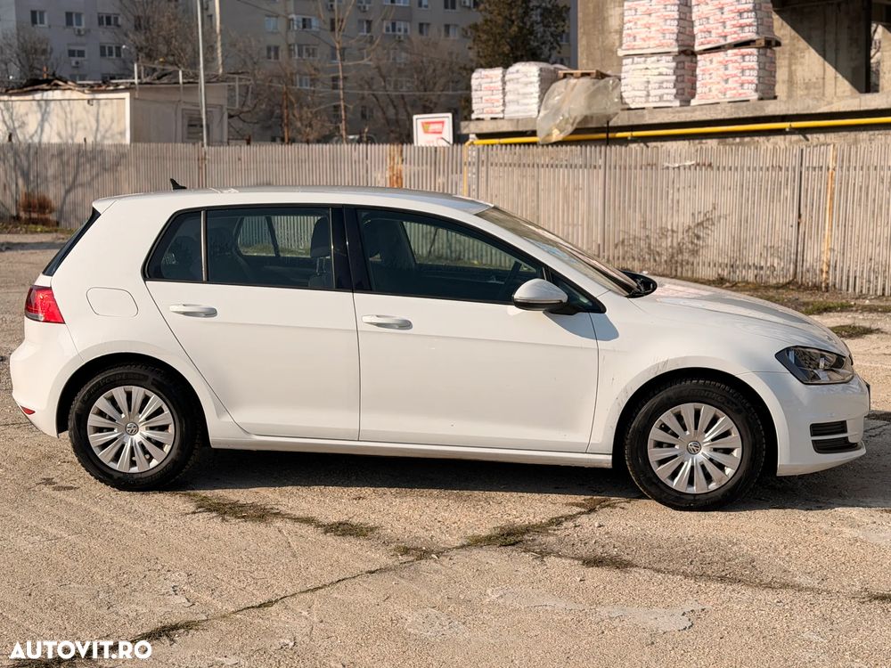 Volkswagen Golf 1.6 TDI DPF Trendline - 4