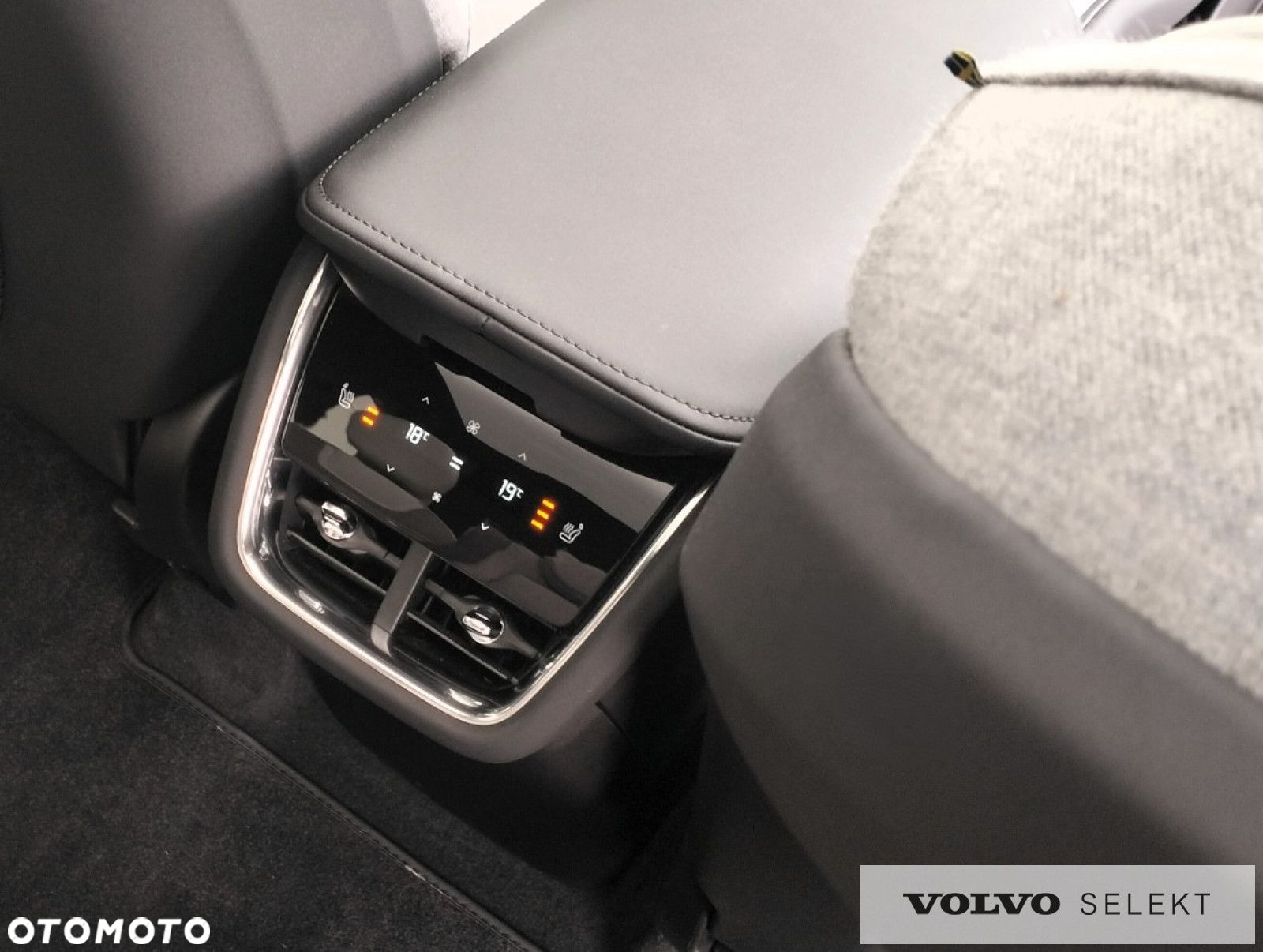 Volvo EX90 - 23