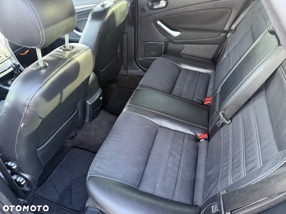 Ford Mondeo 2.0 Champions Edition - 9