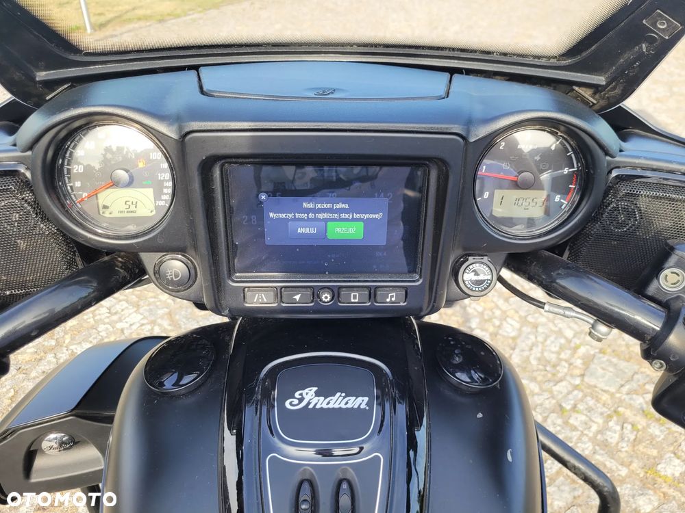 Indian Roadmaster - 32