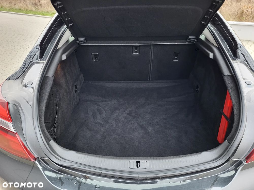 Opel Insignia - 11