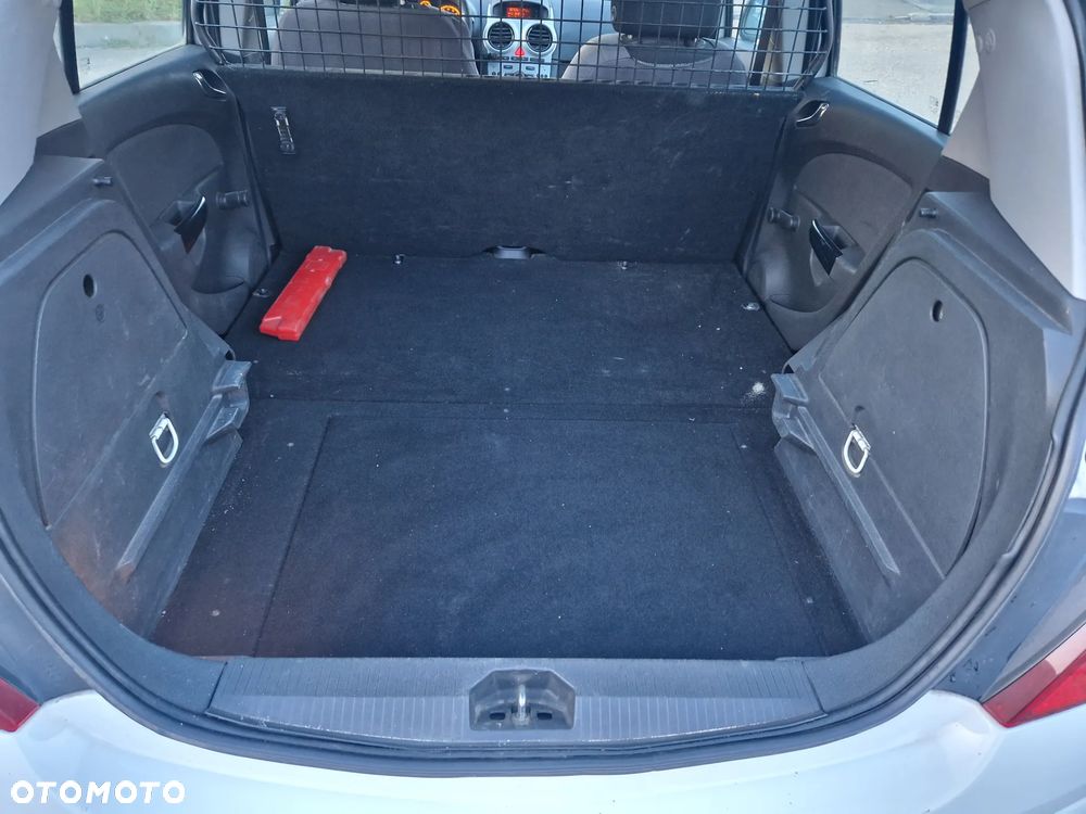 Opel Corsa - 25
