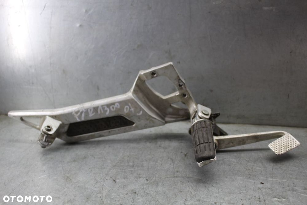 Yamaha FJR 1300 06-12 r Set prawy podnóżek - 1