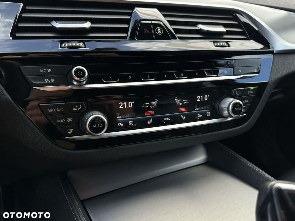 BMW Seria 5 520d xDrive mHEV M Sport sport - 27