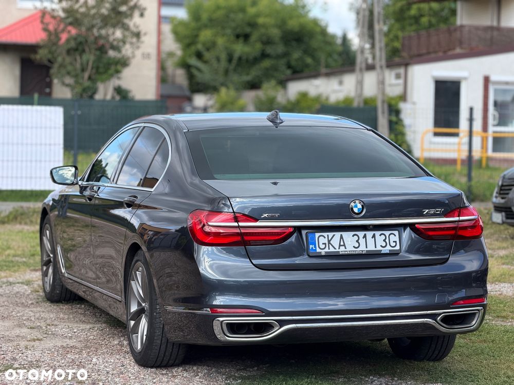 BMW Seria 7 750i xDrive - 15
