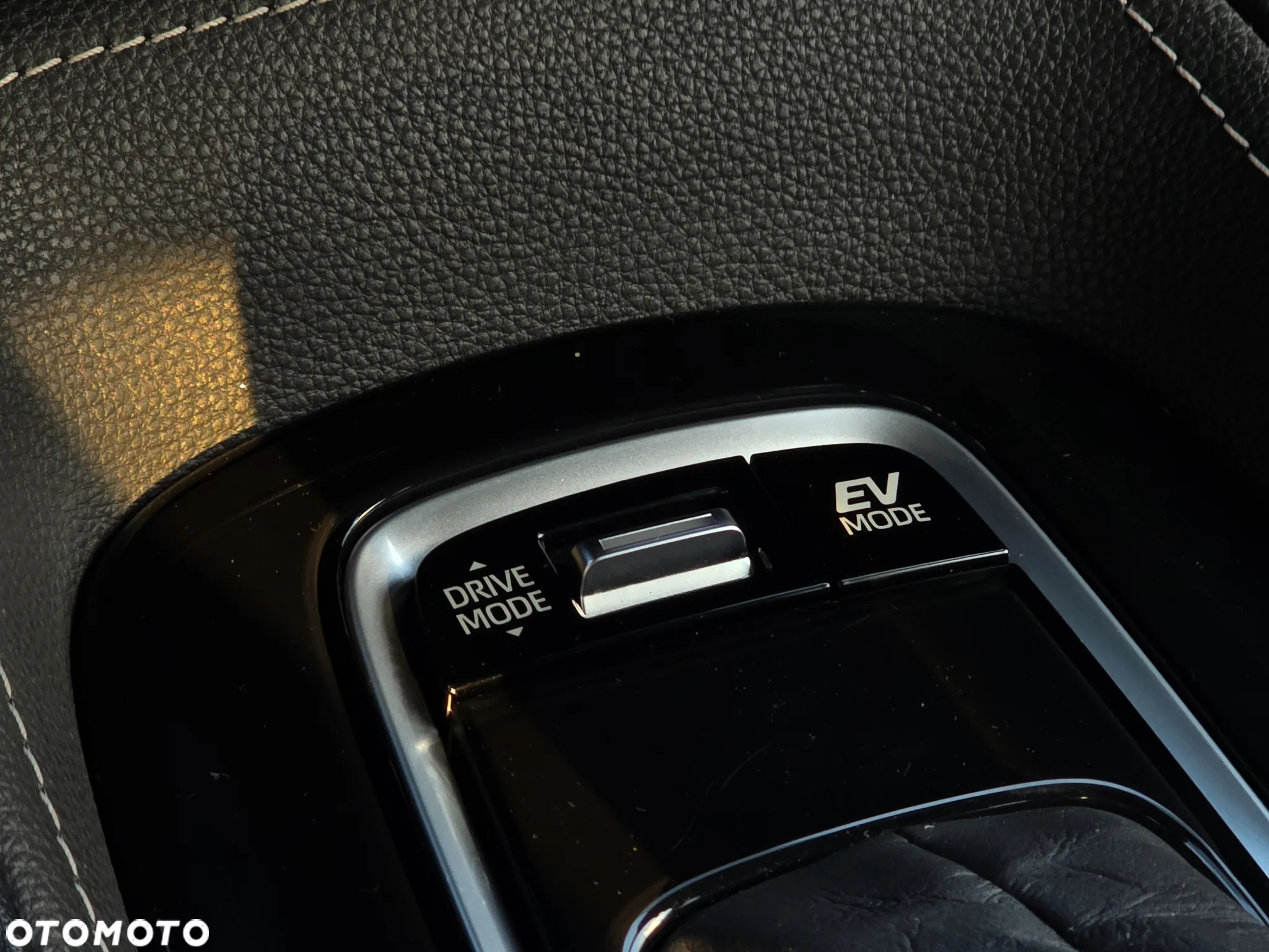 Toyota Corolla 1.8 Hybrid Executive - 25