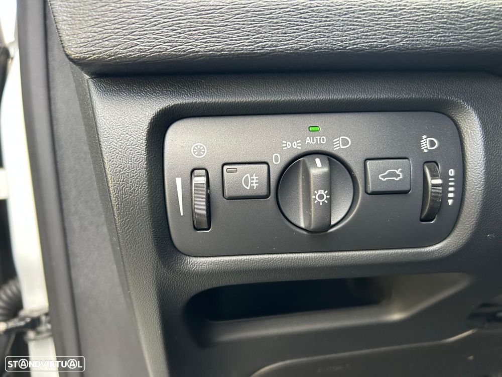 Volvo V40 Cross Country 2.0 D2 Summum - 42