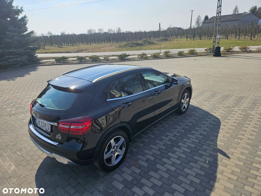Mercedes-Benz GLA 200 7G-DCT AMG Line - 13