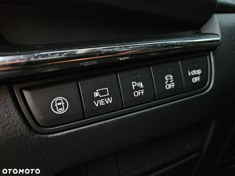 Mazda 3 e-SKYACTIV-G 122 M HYBRID EXCLUSIVE-LINE - 25