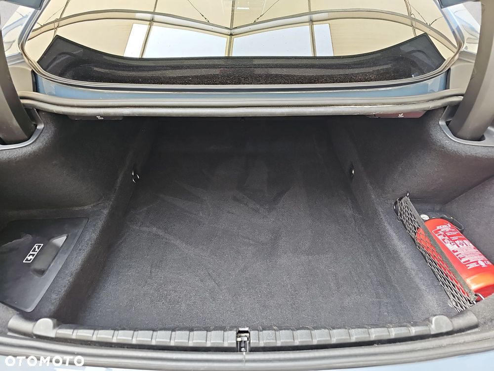 BMW Seria 8 - 21