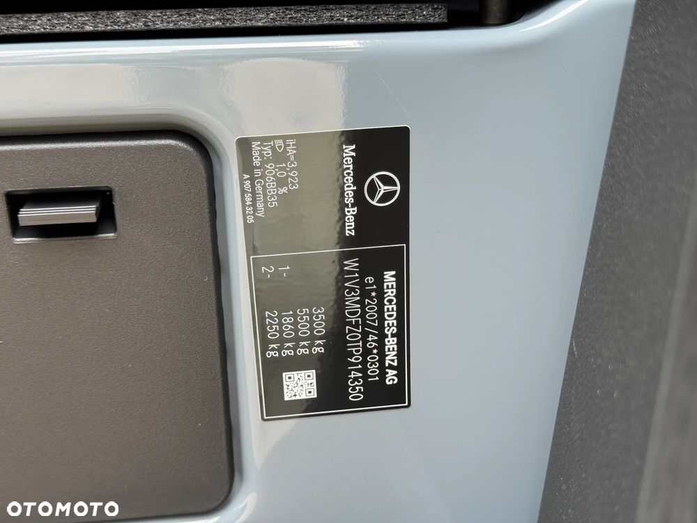 Mercedes-Benz Sprinter - 29