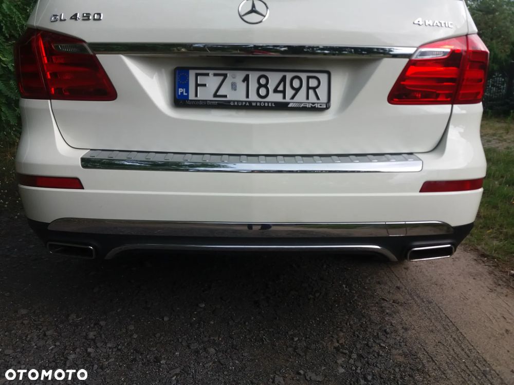 Mercedes-Benz GL 450 - 23