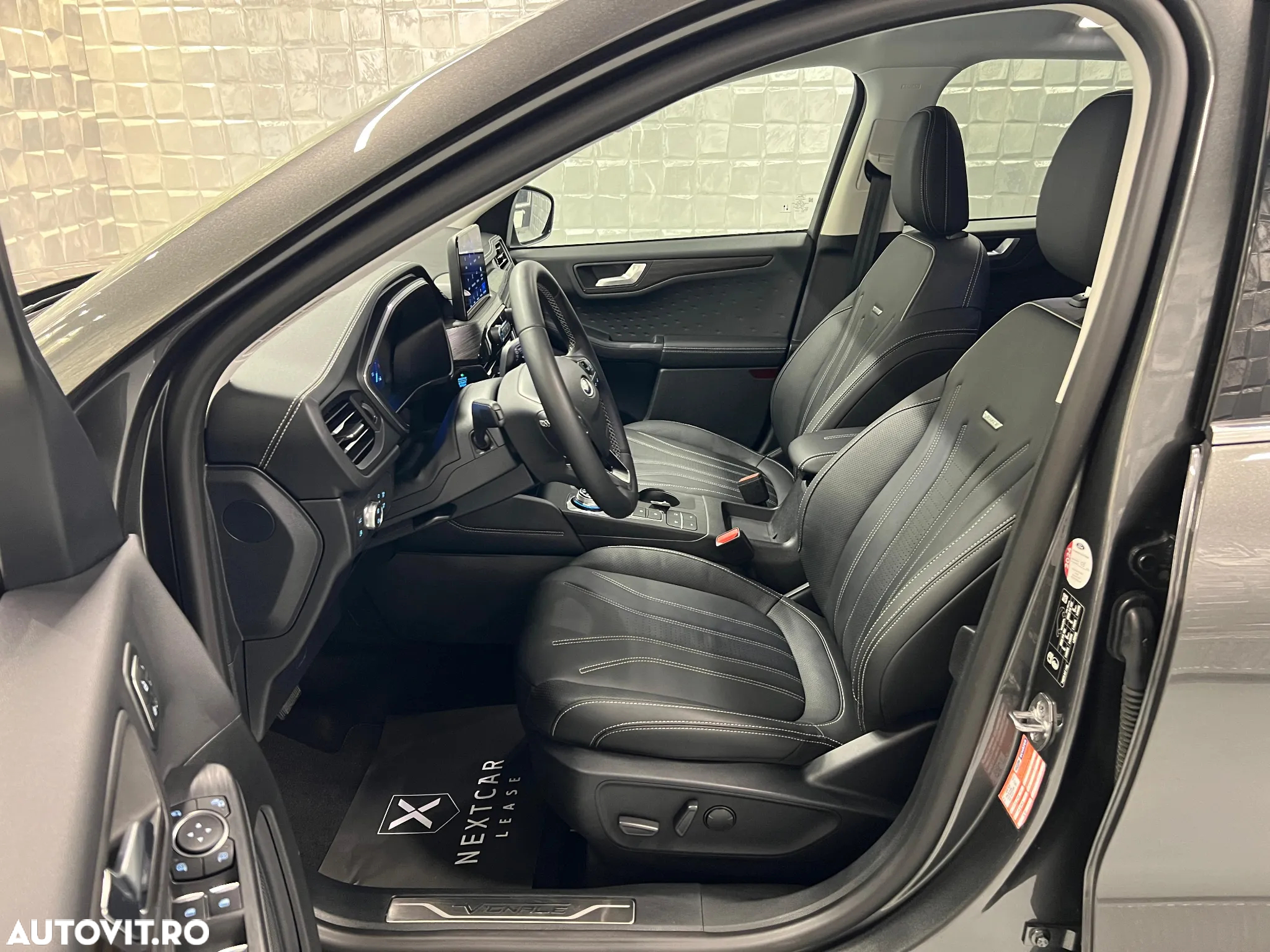 Ford Kuga - 11