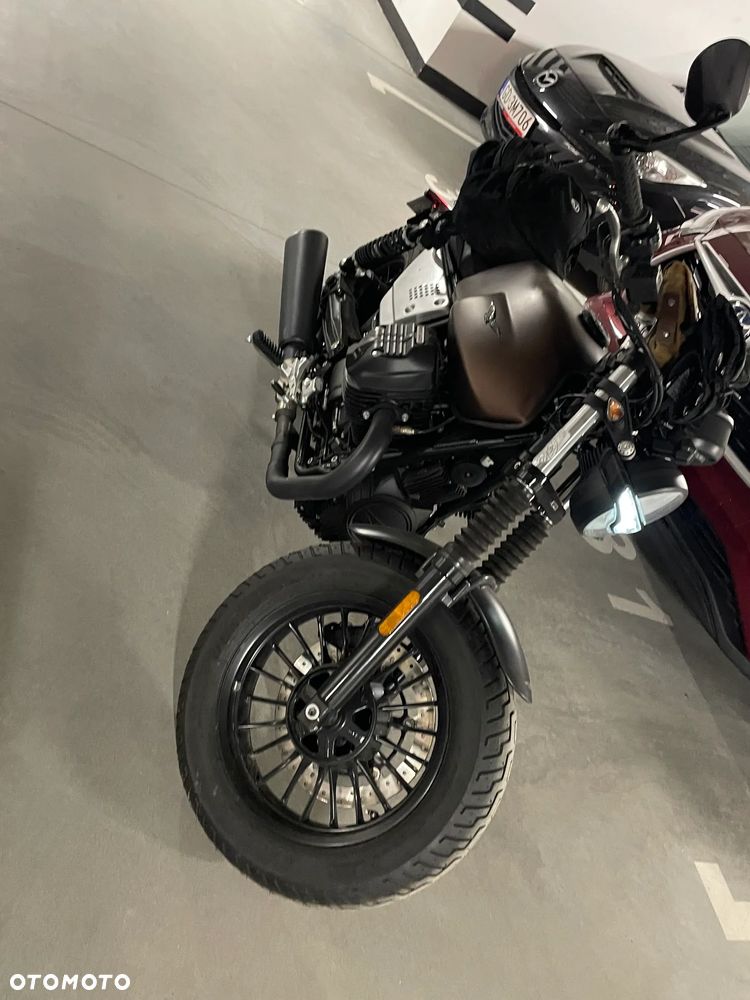 Moto Guzzi V9 - 2