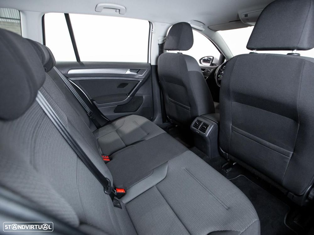 VW Golf Variant 1.6 TDi Confortline - 11