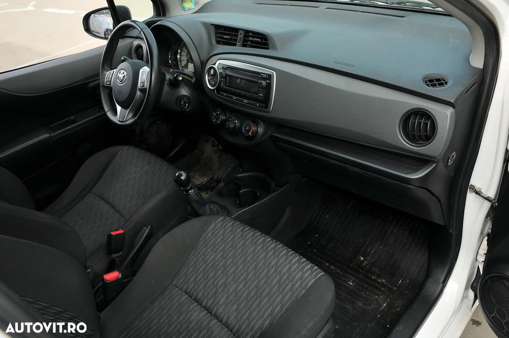 Toyota Yaris - 14