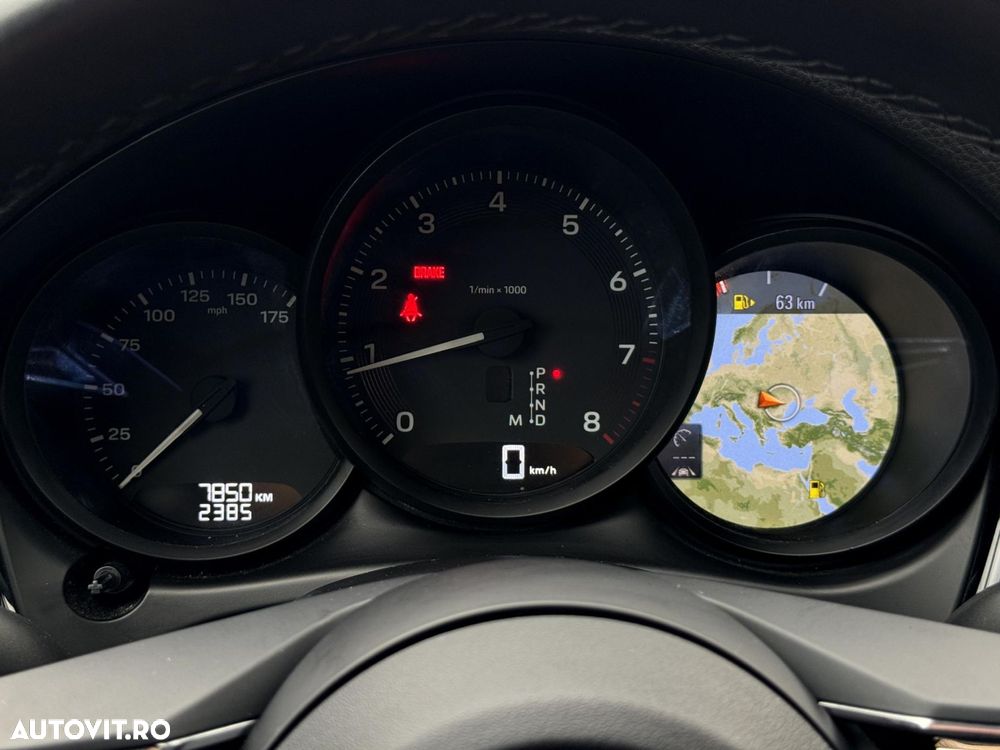 Porsche Macan - 16