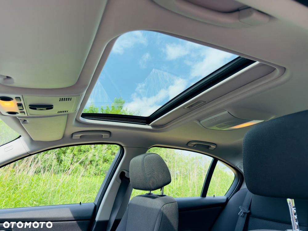 BMW Seria 3 318i Edition Lifestyle - 9