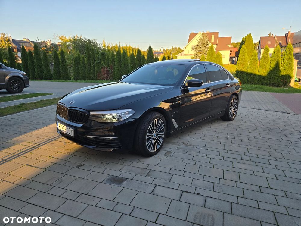 BMW Seria 5 530e iPerformance Luxury Line - 9