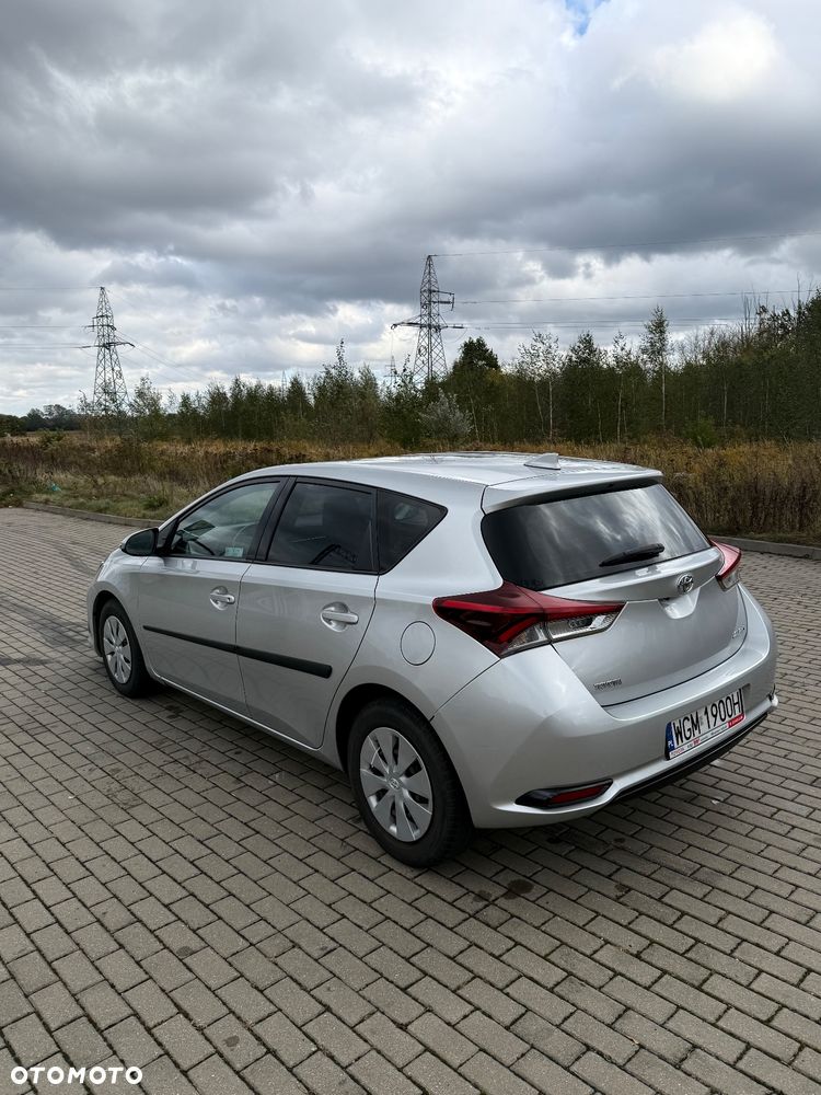 Toyota Auris 1.4 D-4D Active - 3
