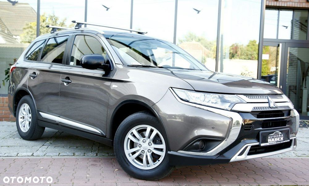 Mitsubishi Outlander - 3