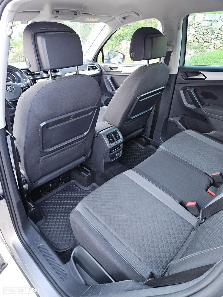 VW Tiguan 2.0 TDI Confortline - 11