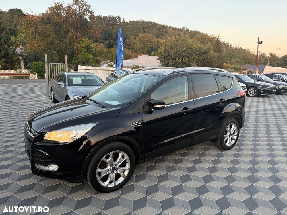 Ford Kuga 2.0 TDCi Powershift 4WD Titanium - 3