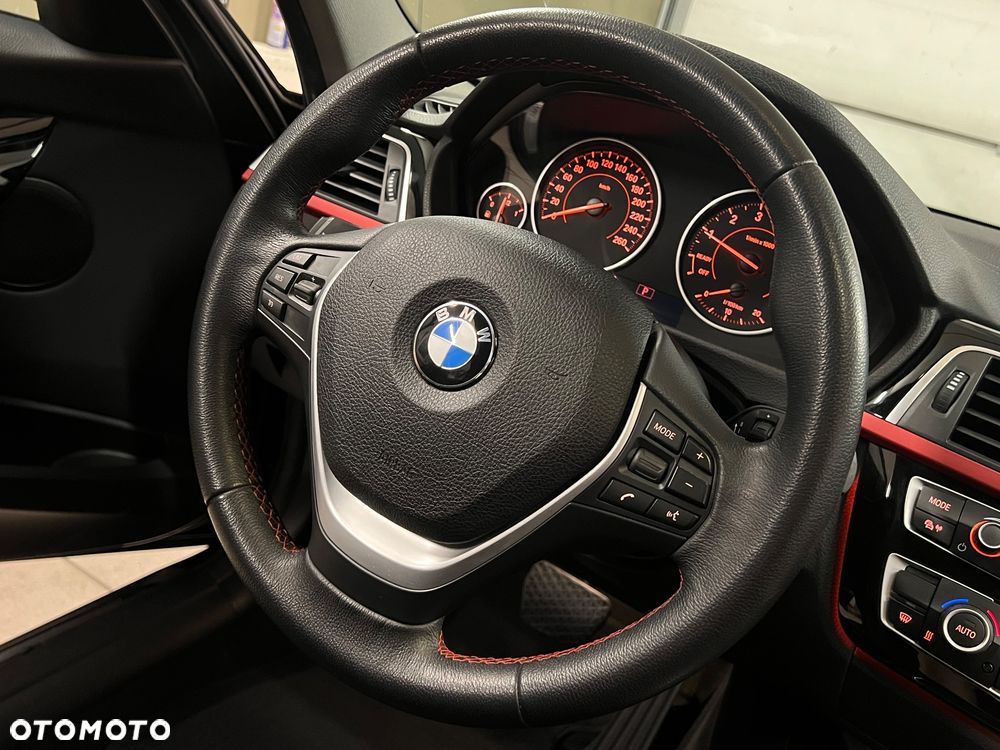 BMW Seria 3 318i Sport Line - 28