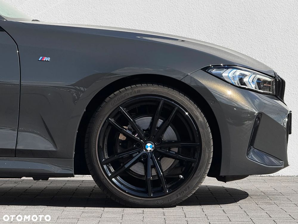 BMW Seria 3 320d Touring xDrive M Sport - 9
