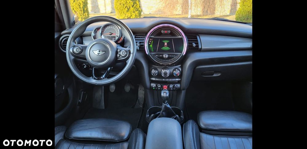 MINI Cooper Standard - 12