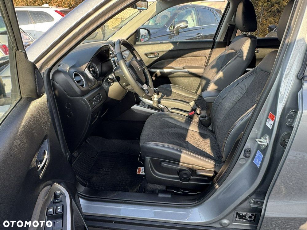 Suzuki Vitara 1.4 Boosterjet mHEV Premium Plus 4WD - 11