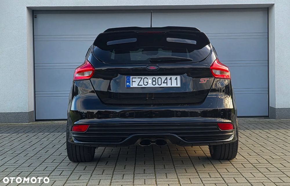 Ford Focus 2.0 EcoBoost ST-2 - 9