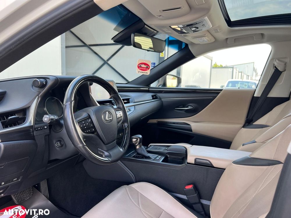 Lexus Seria ES 300h Executive Line - 6