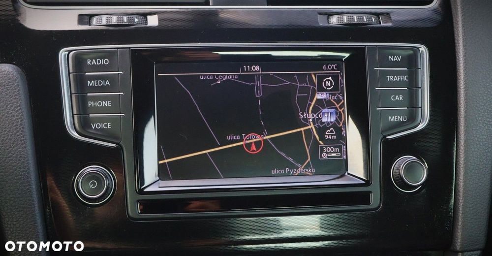 Volkswagen Golf - 26