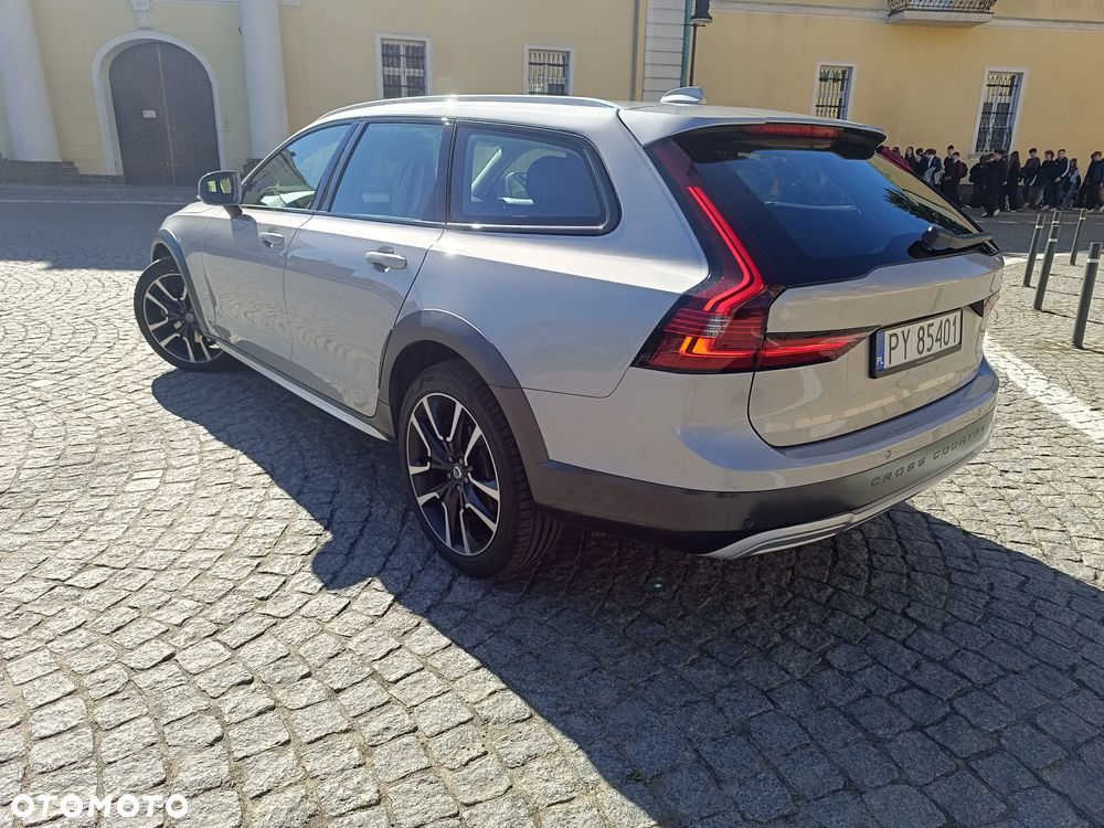 Volvo V90 D5 AWD Momentum Pro - 5