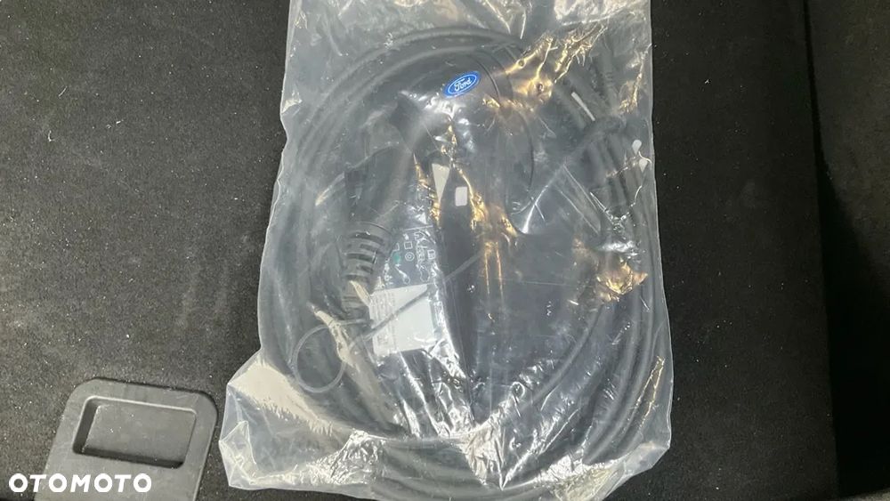 Ford Kuga 2.5P PHEV FWD Titanium X - 22