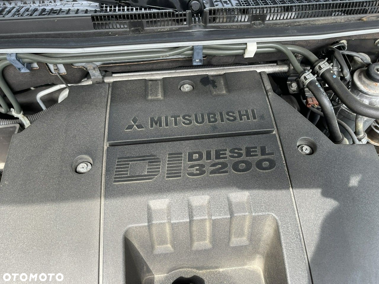 Mitsubishi Pajero - 37
