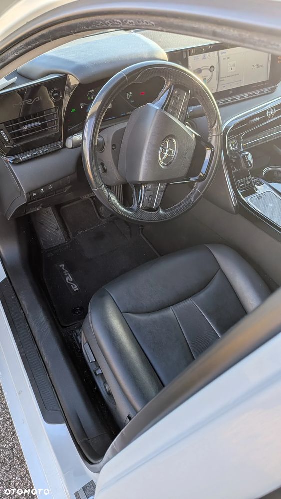 Toyota Mirai Executive - 25