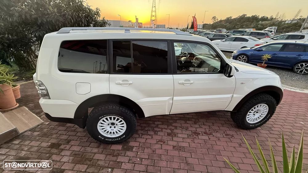 Mitsubishi Pajero 3.2 DI-D Intense - 20