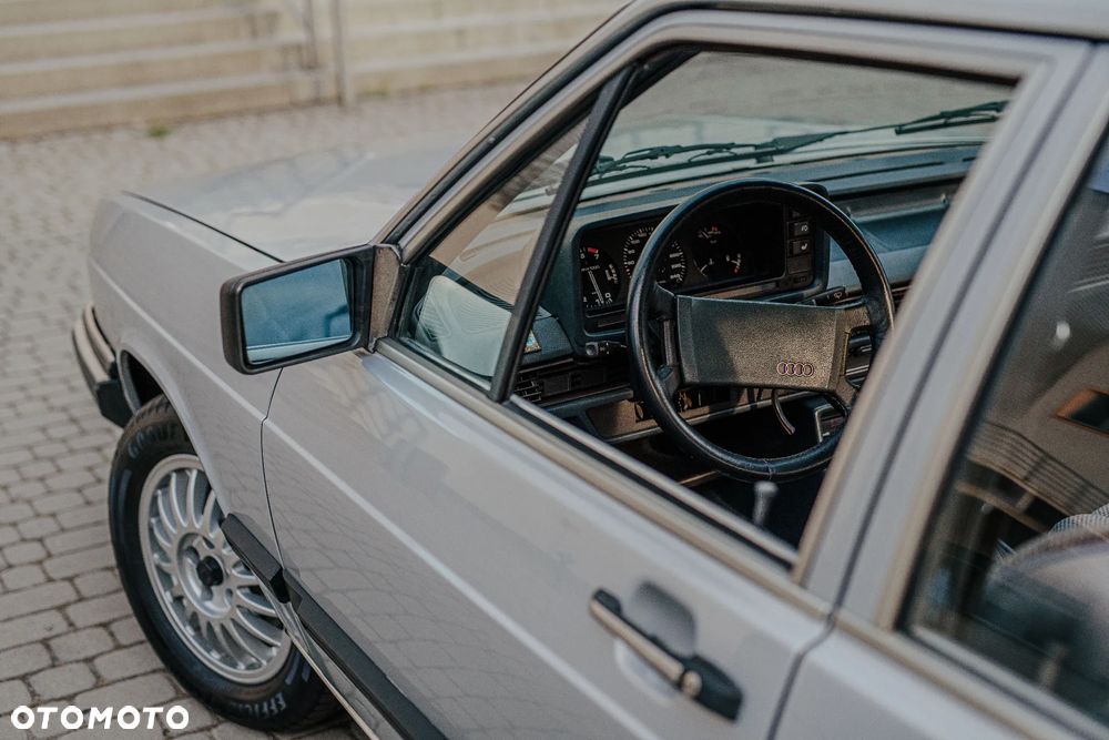 Audi 200 - 9