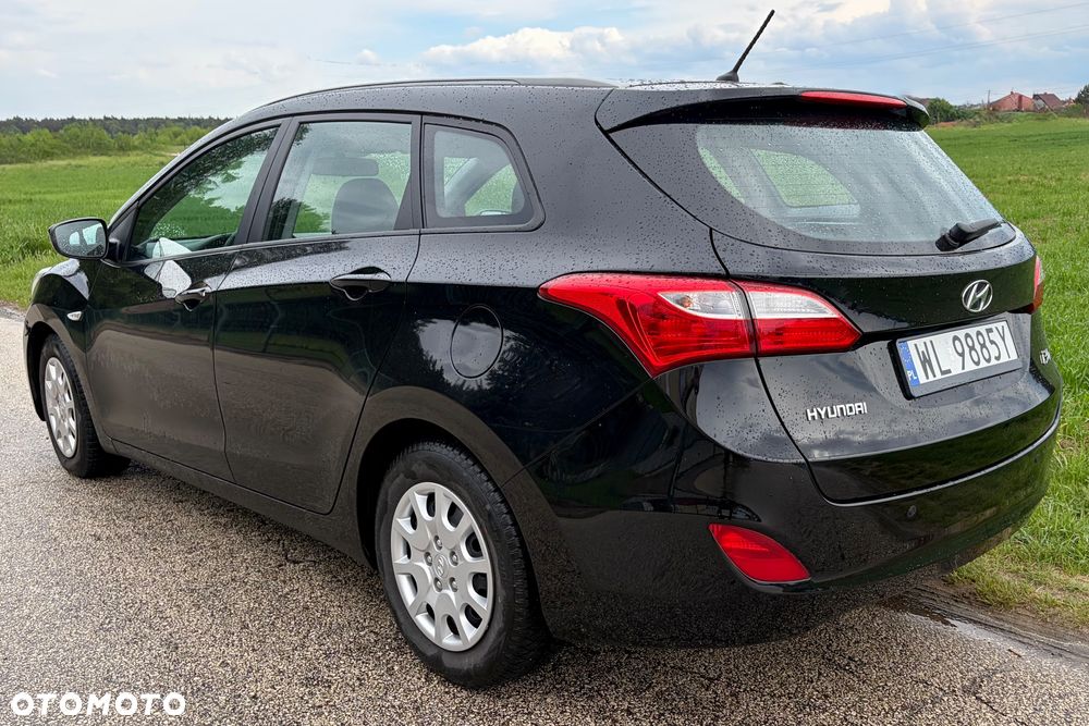 Hyundai i30 1.6 CRDi Automatik Style - 3
